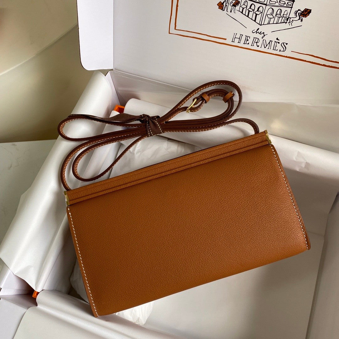 Hermes Clic-H 21 bag Gold Evercolor calfskin  with Gold hardwares