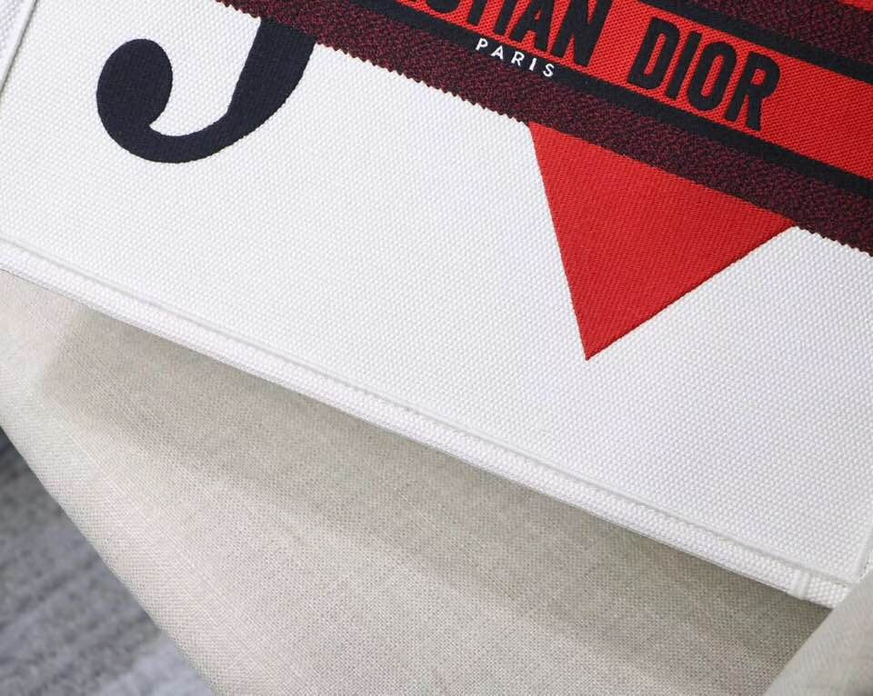 Christian Dior Limited Edition Hearts-Filled Dioramour DIOR BOOK TOTE BAG IN