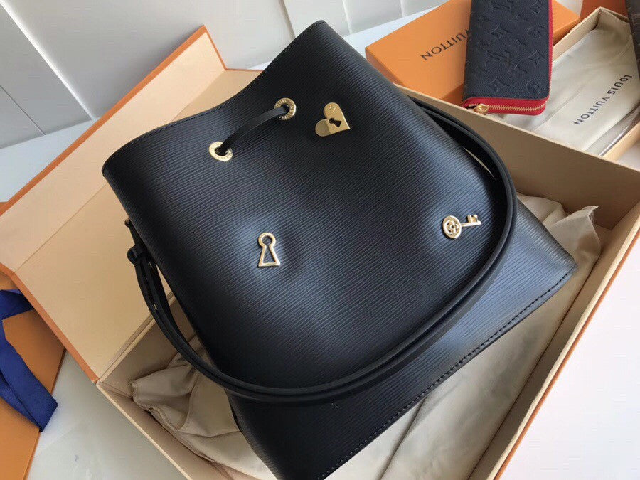 Louis Vuitton M53237 NÉONOÉ