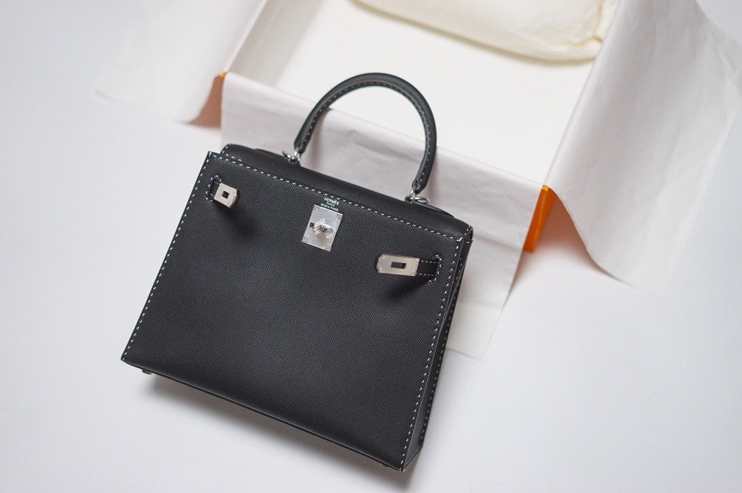 HERMES LIMITED EDITION KELLY 28 MISS YOU SELLIER UN POINT SUR DEUX NOIR BLACK MONSIEUR PALLADIUM HARDWARE