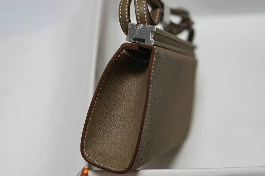 Hermes Clic-H 21 bag Etoupe Evercolor calfskin  with Palladium hardwares