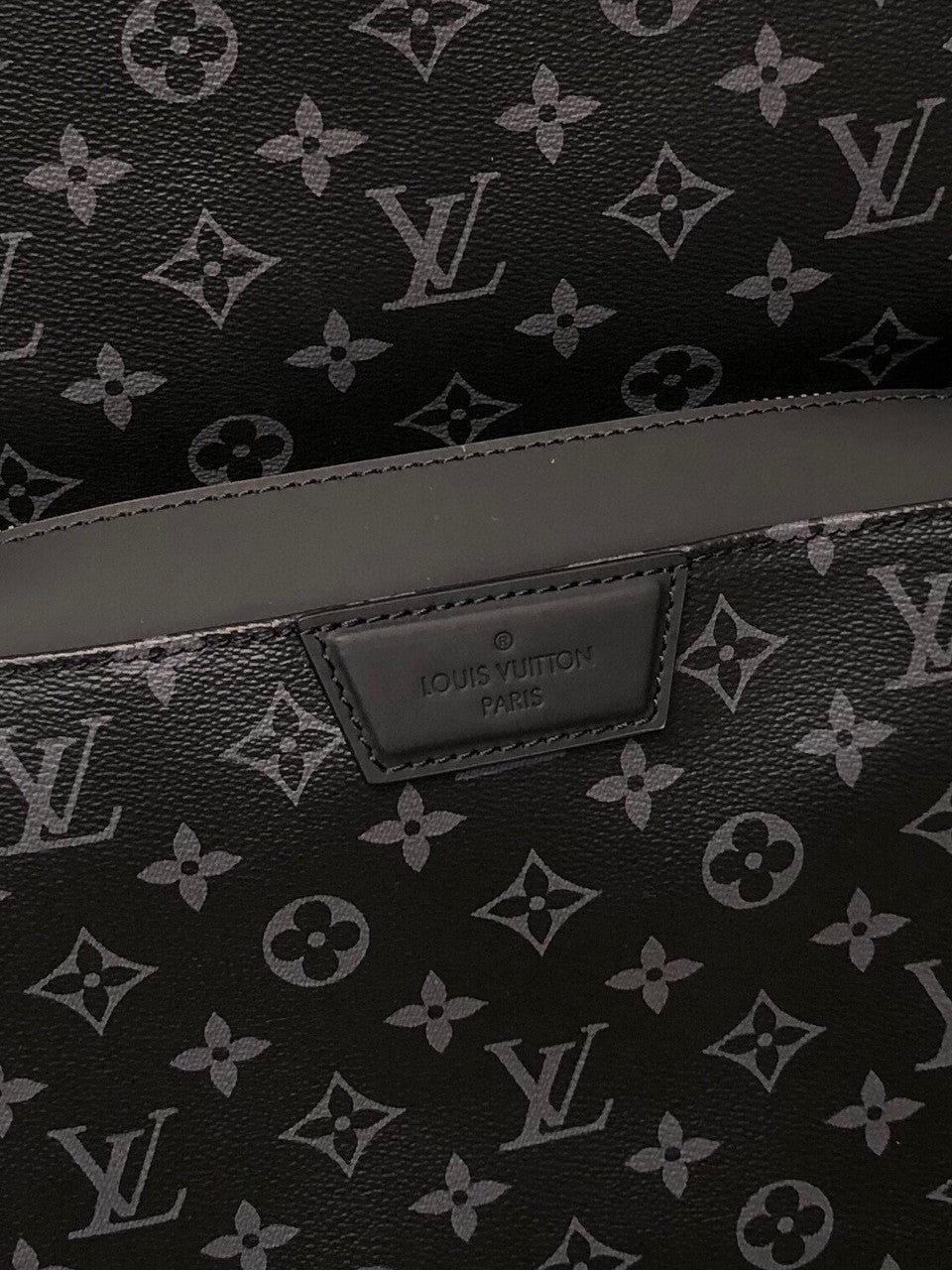 Louis Vuitton M43186  DISCOVERY BACKPACK PM