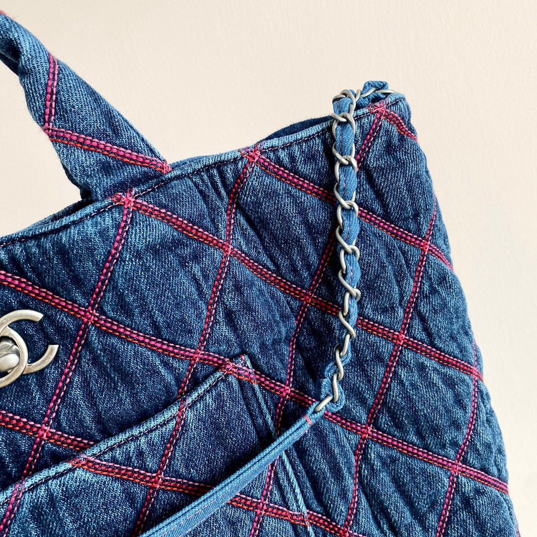 [Priority Access] Chanel CoCo Beach Denim Hobo Bag 2022