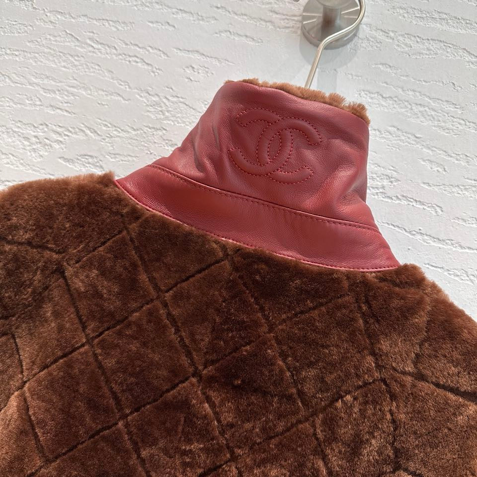 Chanel Shearling Coat with Diamond Quilting, Leather Belt and CC Logo — Fall/Winter 2026-2027 Chanel