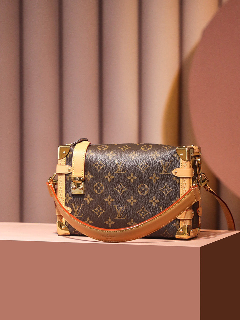 [Priority Access] Louis Vuitton M46358 SIDE TRUNK