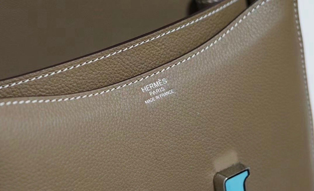 Hermes Etoupe Constance Epsom leather 18cm With Enamel Hardware