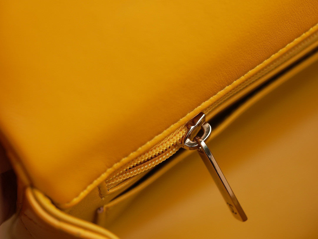 Chanel  Fall-Winter 2022/23 Pre-Collection Yellow  MINI FLAP BAG WITH TOP HANDLE