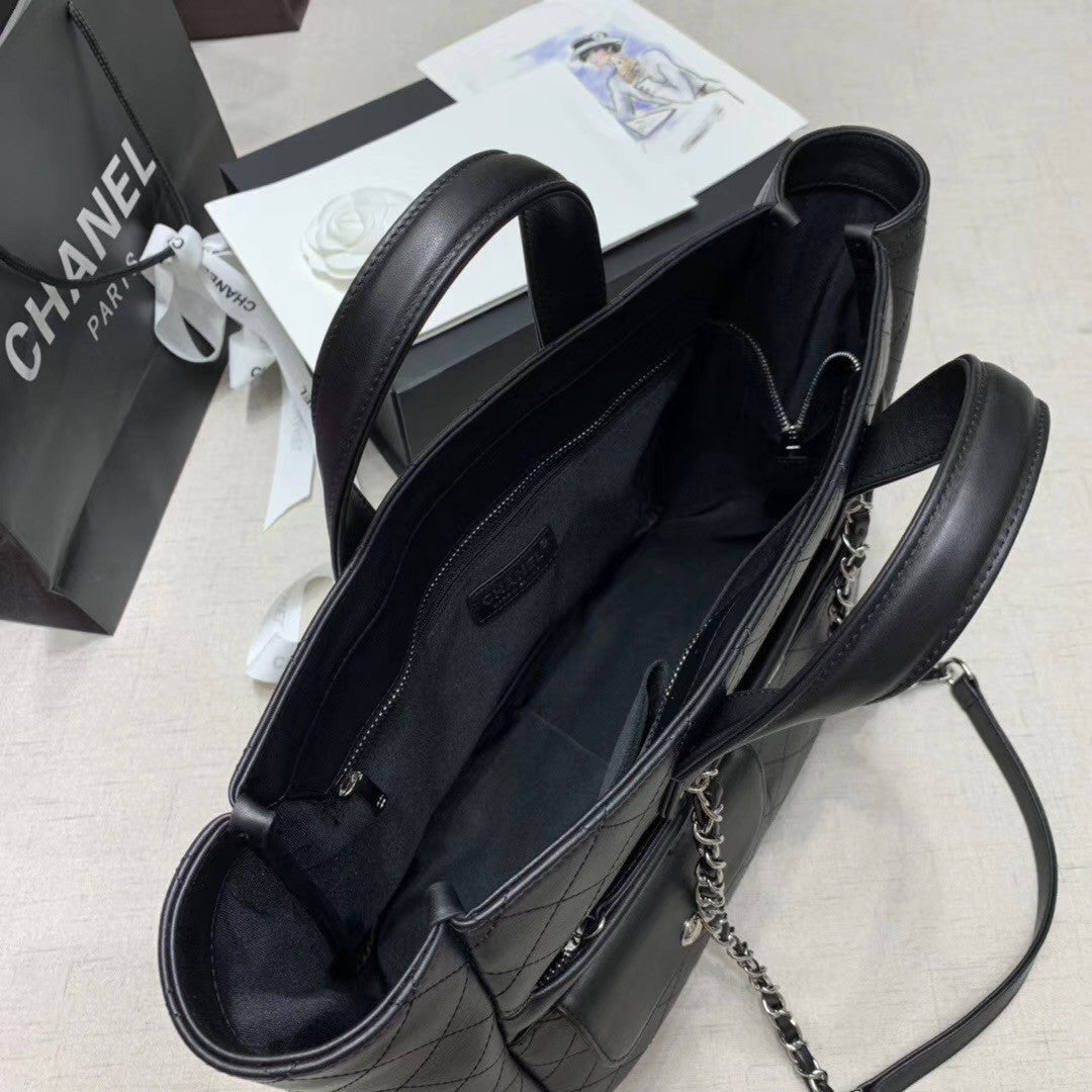 Chanel Large Zipped Tote