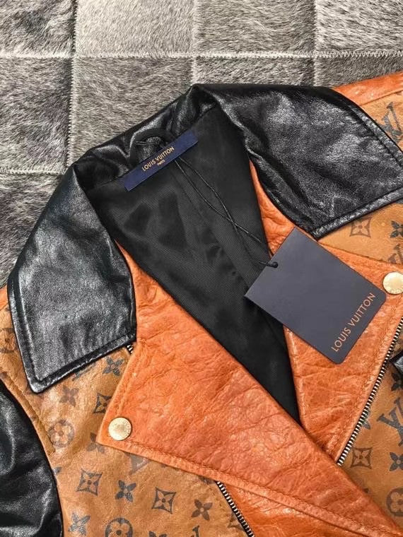 Louis Vuitton 1A82K0 TATTOO MONOGRAM CROPPED LEATHER BIKER JACKET
