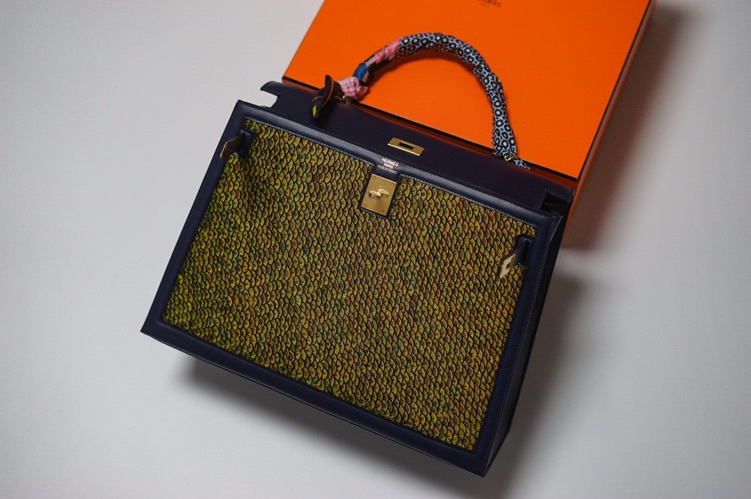 Hermes  FEATHER KELLY 40 Black Peacock feather & Box Leather with Palladium Hardware