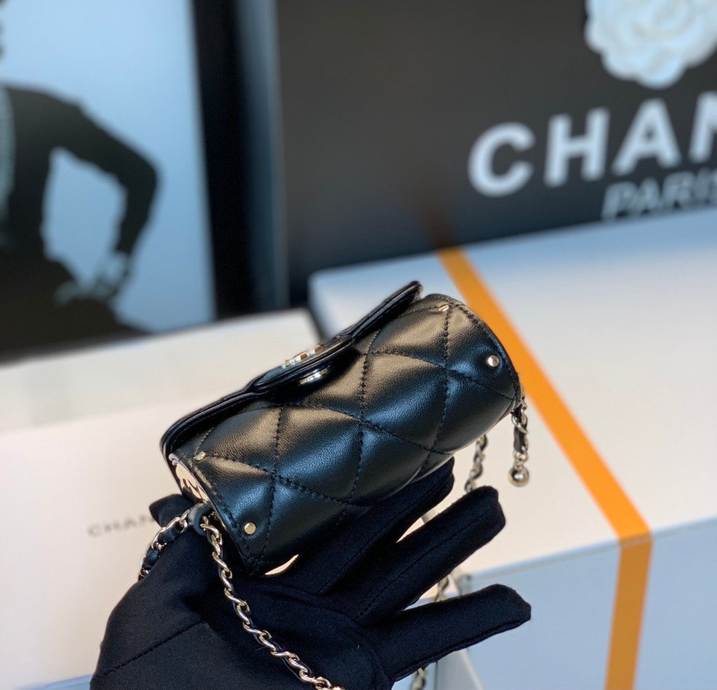 Chanel JEWEL CARD HOLDER WITH CHAIN