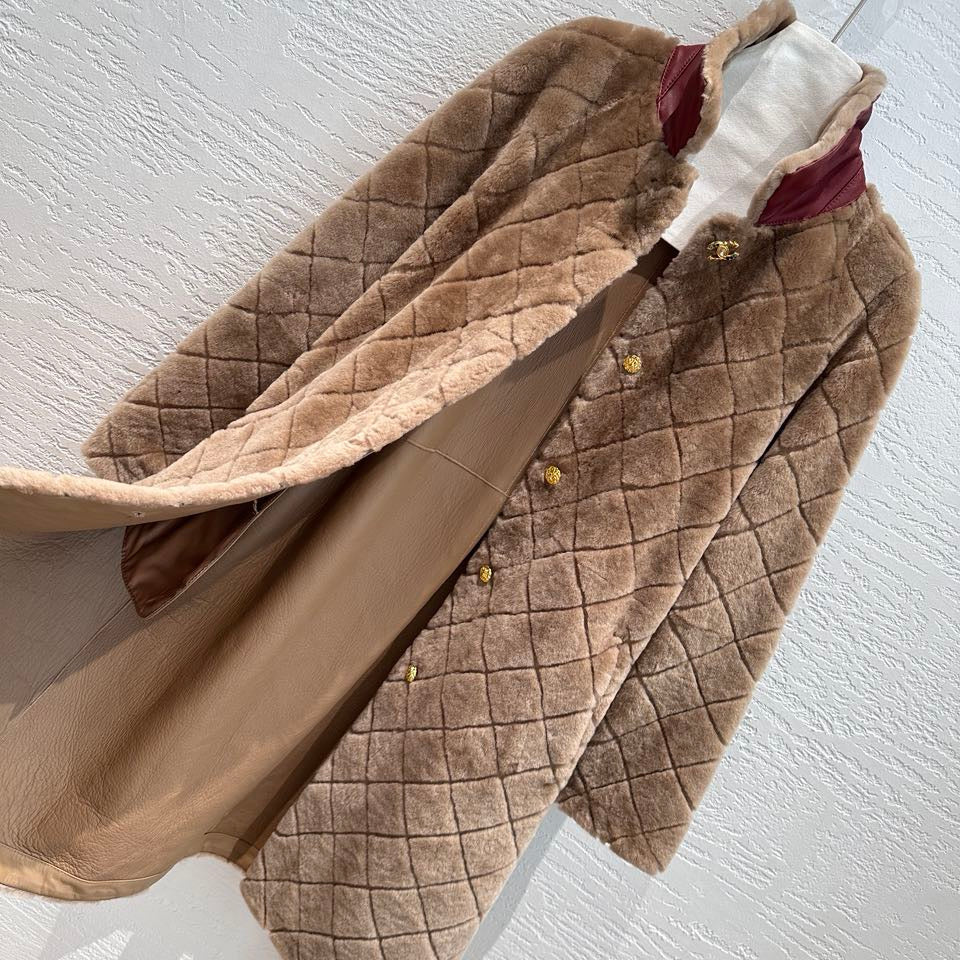 Chanel Shearling Coat with Diamond Quilting, Leather Belt and CC Logo — Fall/Winter 2026-2027 Chanel