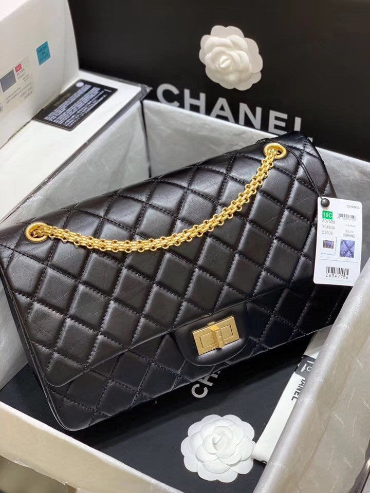 Chanel maxi 2.55 handbag