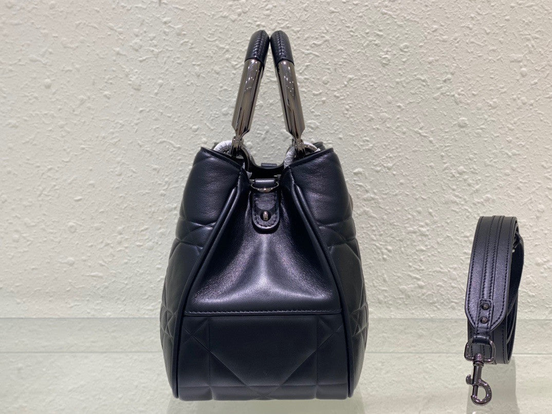 [Priority Release] Christian Dior The lady Dior 95.22 Bag Large Black