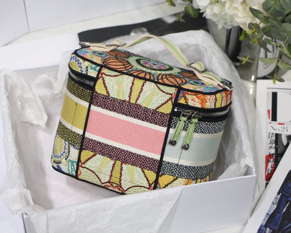 Christian Dior DIORTRAVEL VANITY CASE