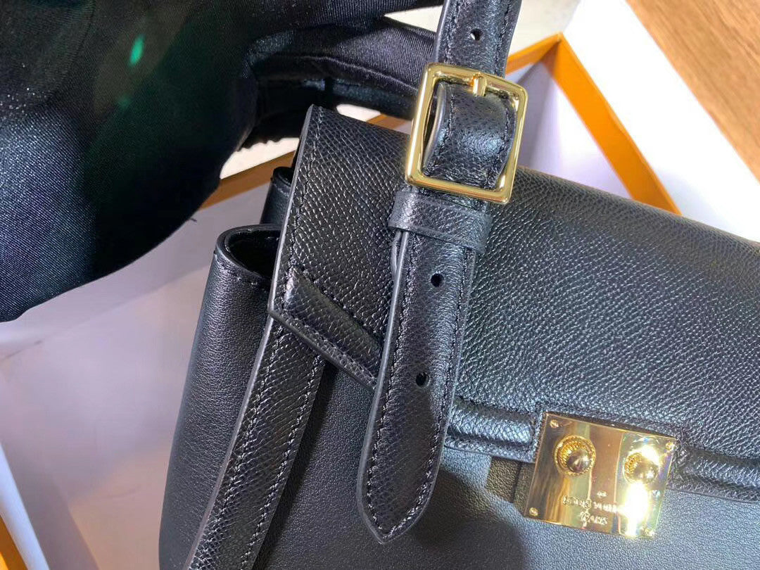 Louis Vuitton M55335 LV ARCH PM