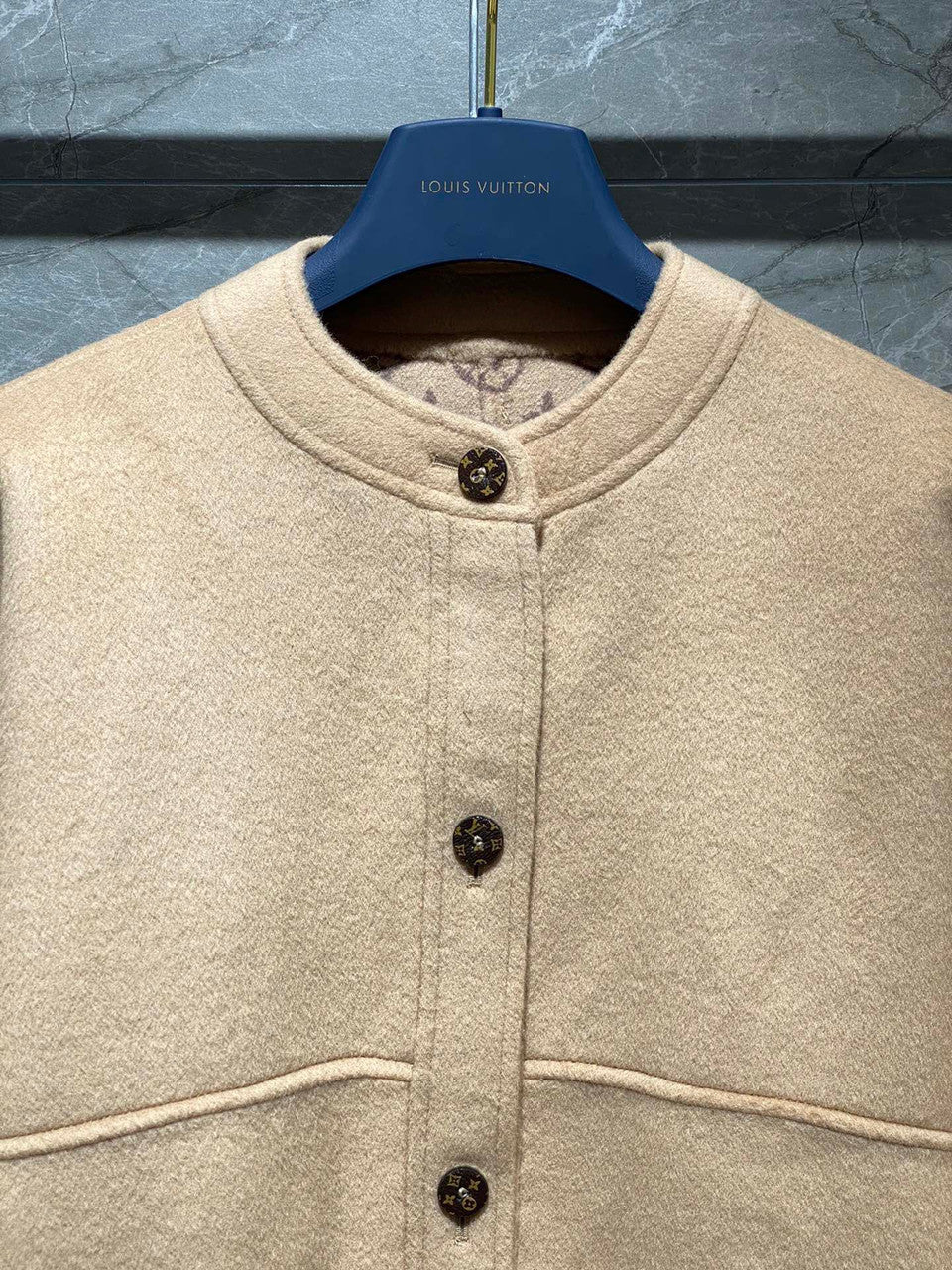 Louis Vuitton 1AA89O BOXY BUTTON-UP COAT
