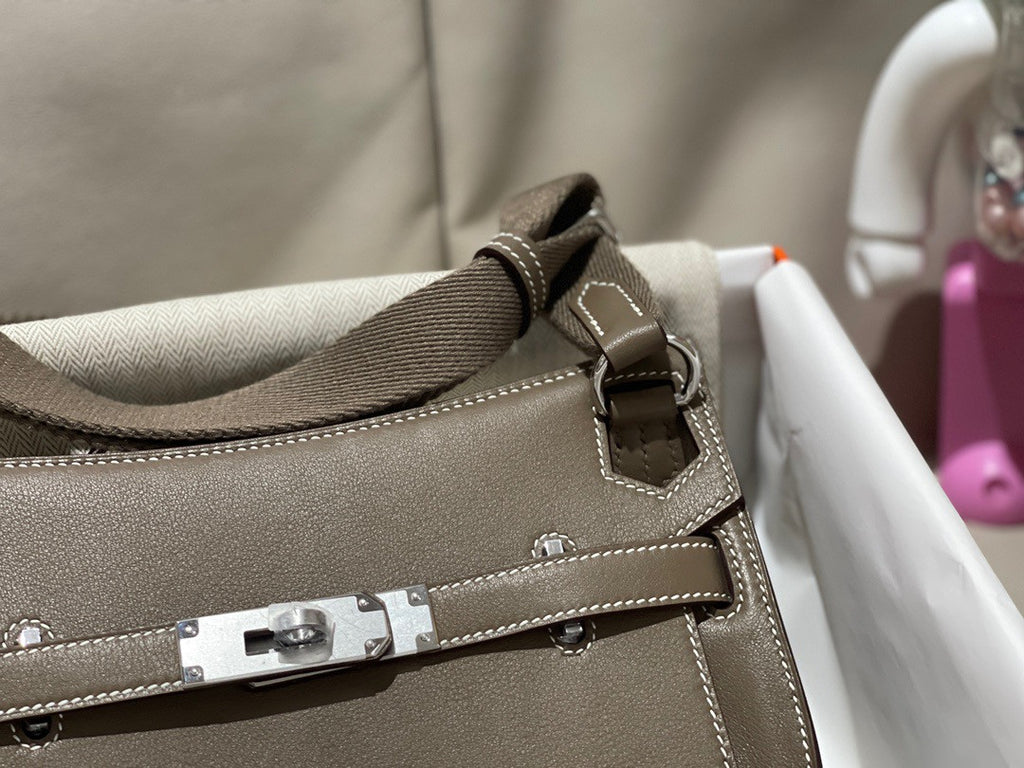 Hermès Jypsiere Mini Etoupe Evercolor Palladium Hardware