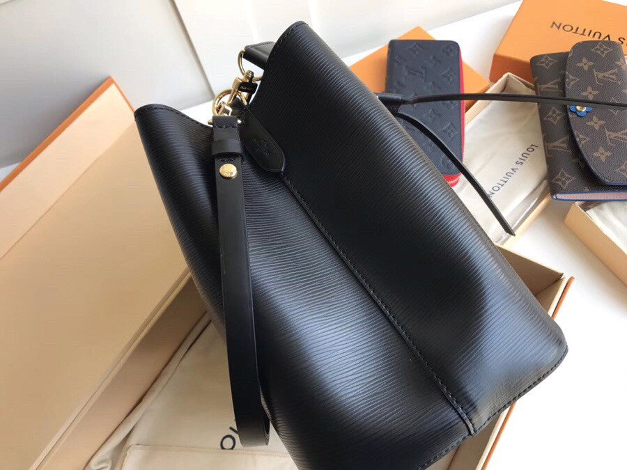 Louis Vuitton M53237 NÉONOÉ