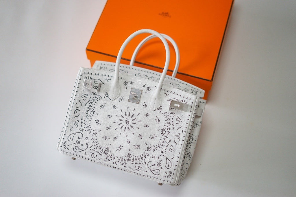 Hermes x Jay Ahr Special Edition custom-embroidering  White Birkin Bag 30cm Epsom Leather Palladium Hardware [Carry by Kylie Jenner, Cardi B]