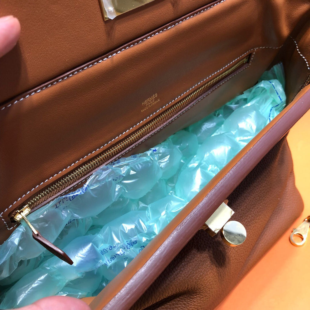 Hermes Kelly 24/24 Gold Swift & Togo Leather with Gold Hardware