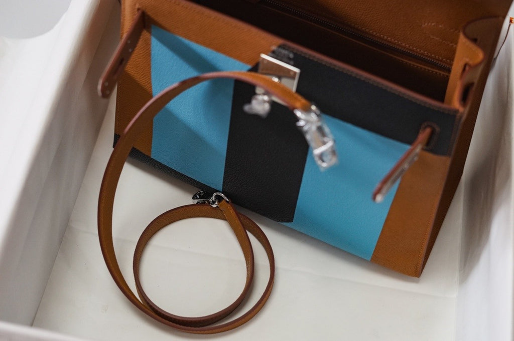 Hermes Kelly 28 Sellier Resort Gold Celeste Blue Palladium Hardware