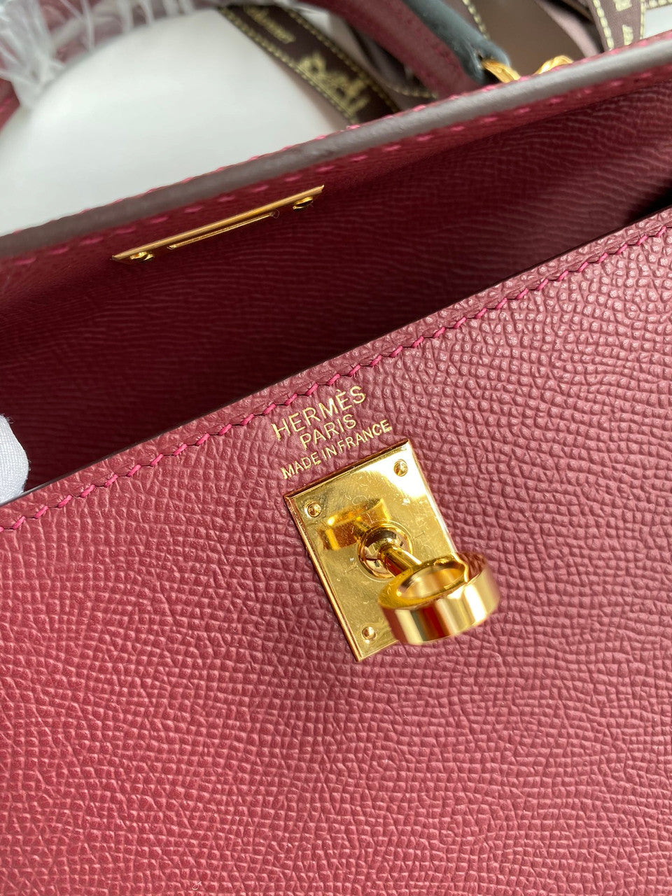 HERMES KELLY 28 SELLIER BORDEAUX EPSOM GOLD HARDWARE