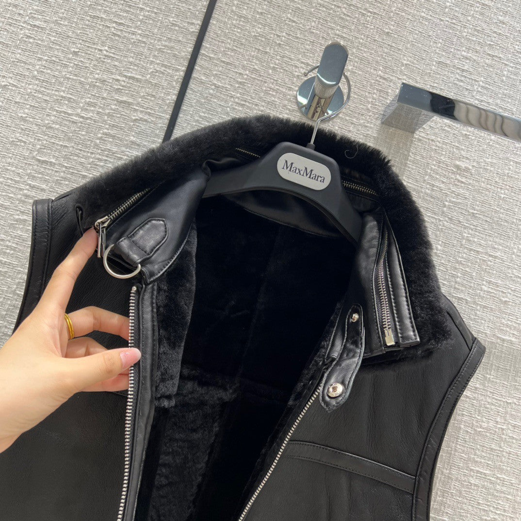 Hermès Reversible long leather vest