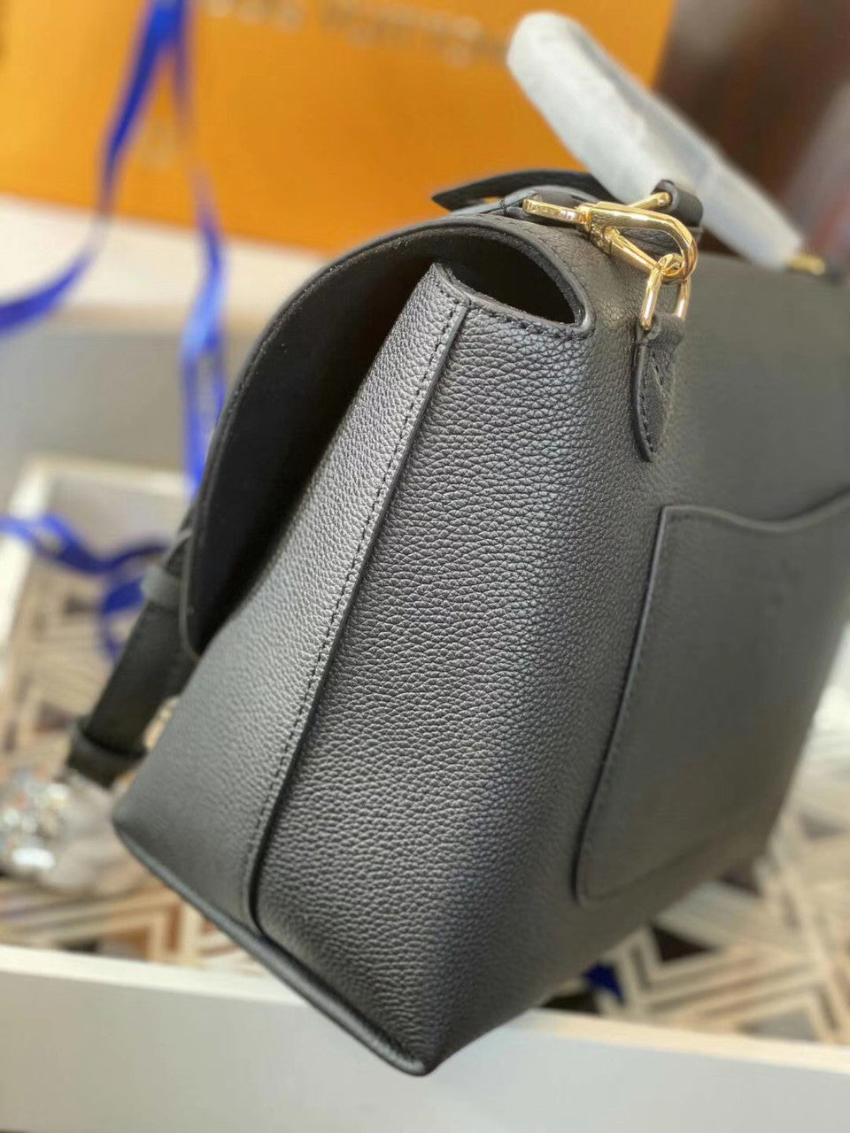 Louis Vuitton M55060 BOLSO VOLTA Black