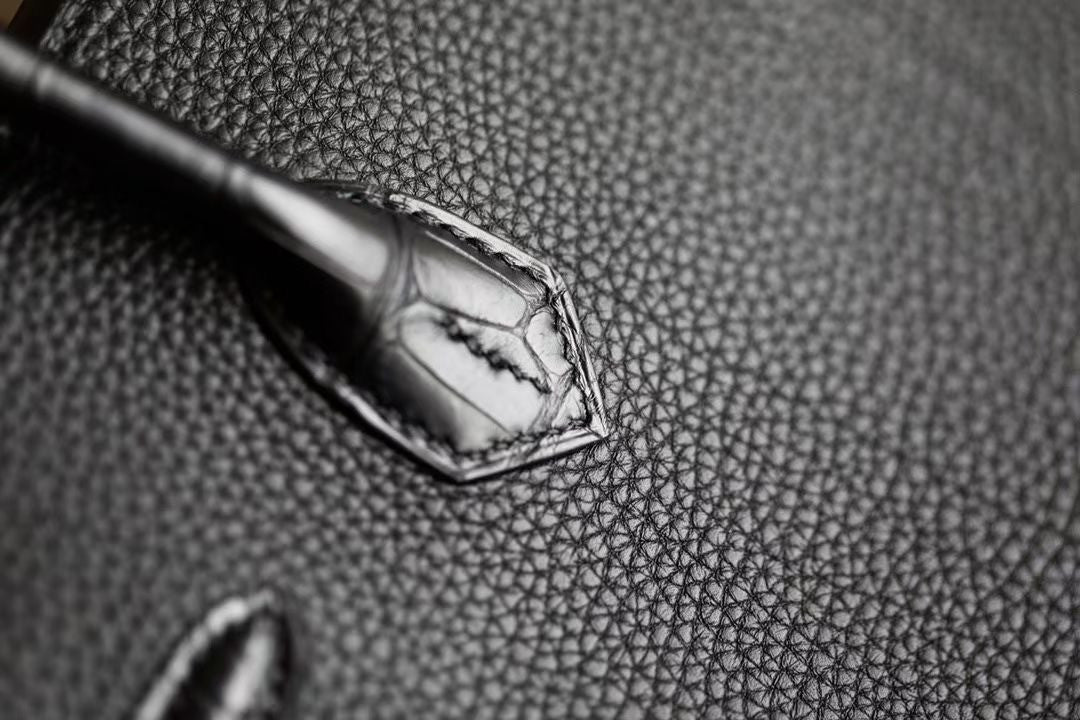 Hermès Black Niloticus Crocodile /Togo Birkin Touch 25cm Palladium Hardware