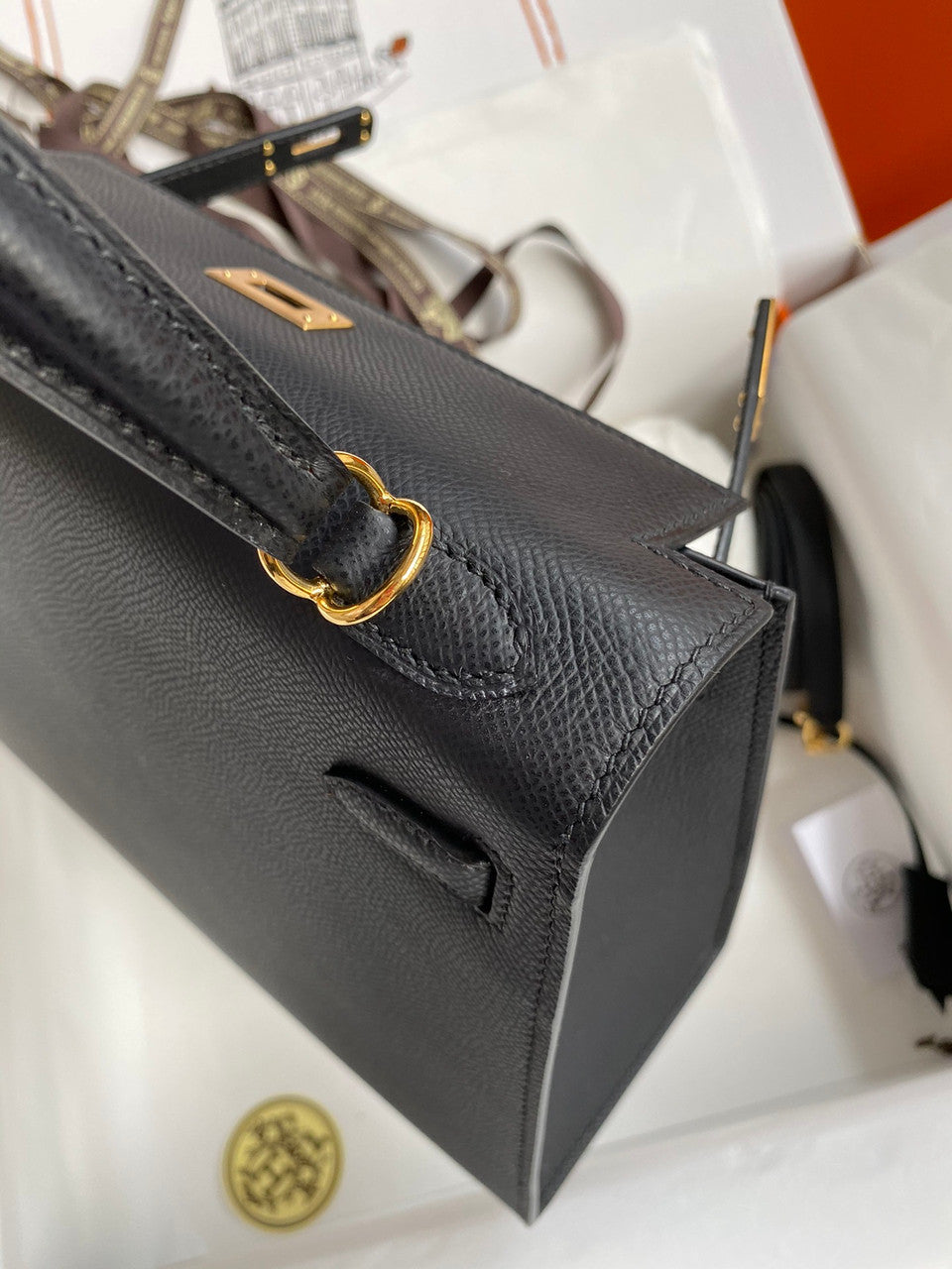 HERMES KELLY 28 SELLIER BLACK  EPSOM GOLD HARDWARE