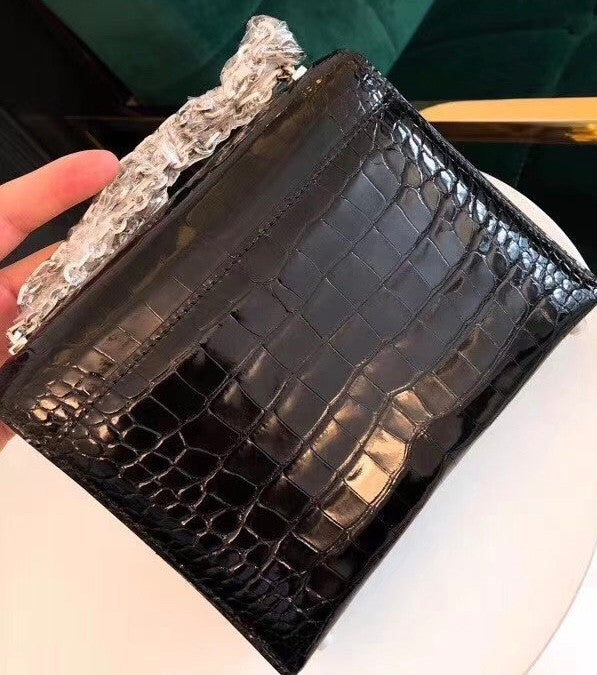 HERMÈS Black Alligator Verrou 24