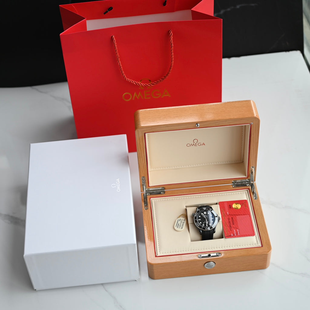 Omega Seamaster 300M Black Ceramic Titanium Watch 43.5mm Full Set