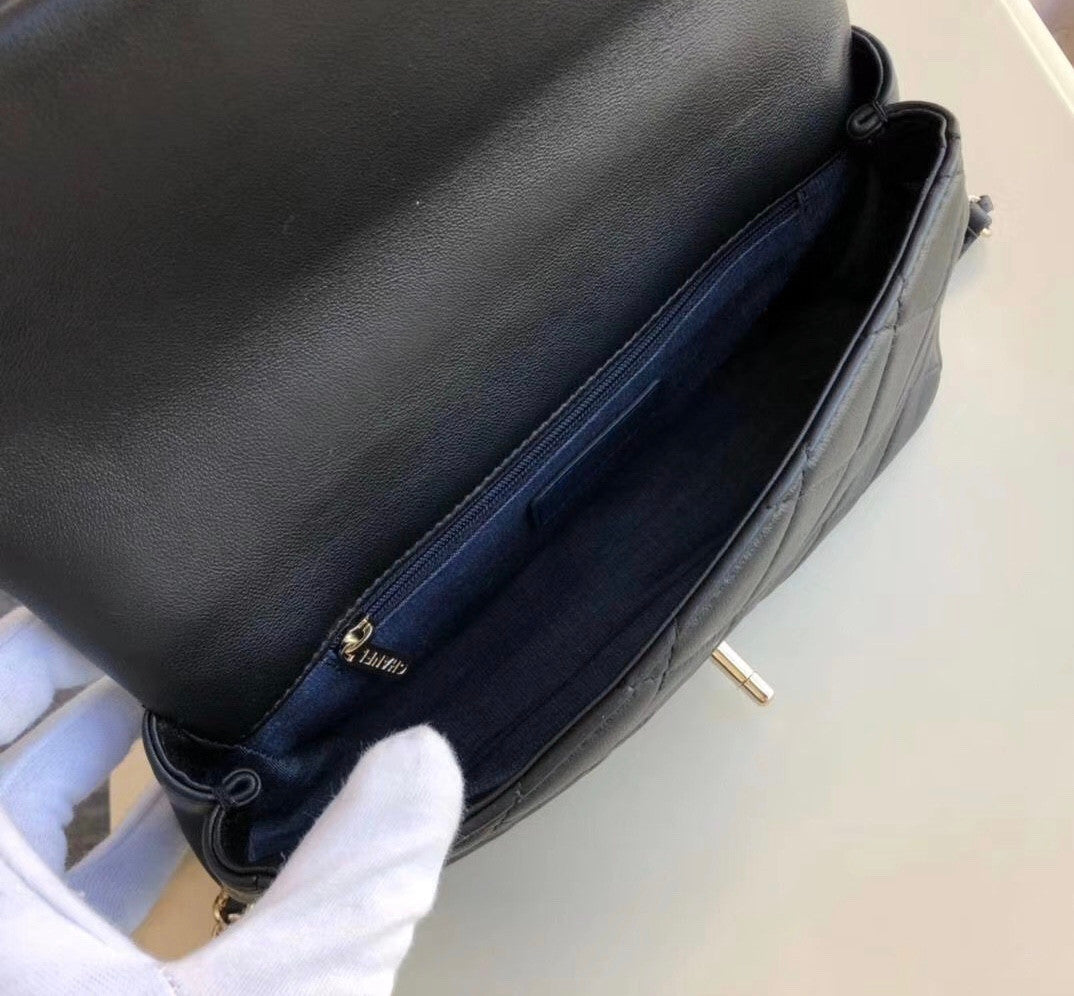 Chanel 19 Flap Bag AS1354