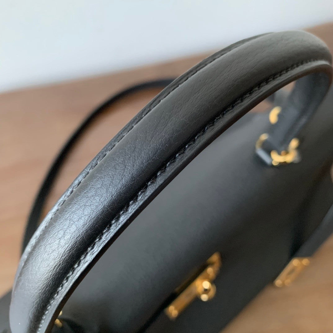 HERMÈS  Shoulder Kelly Black