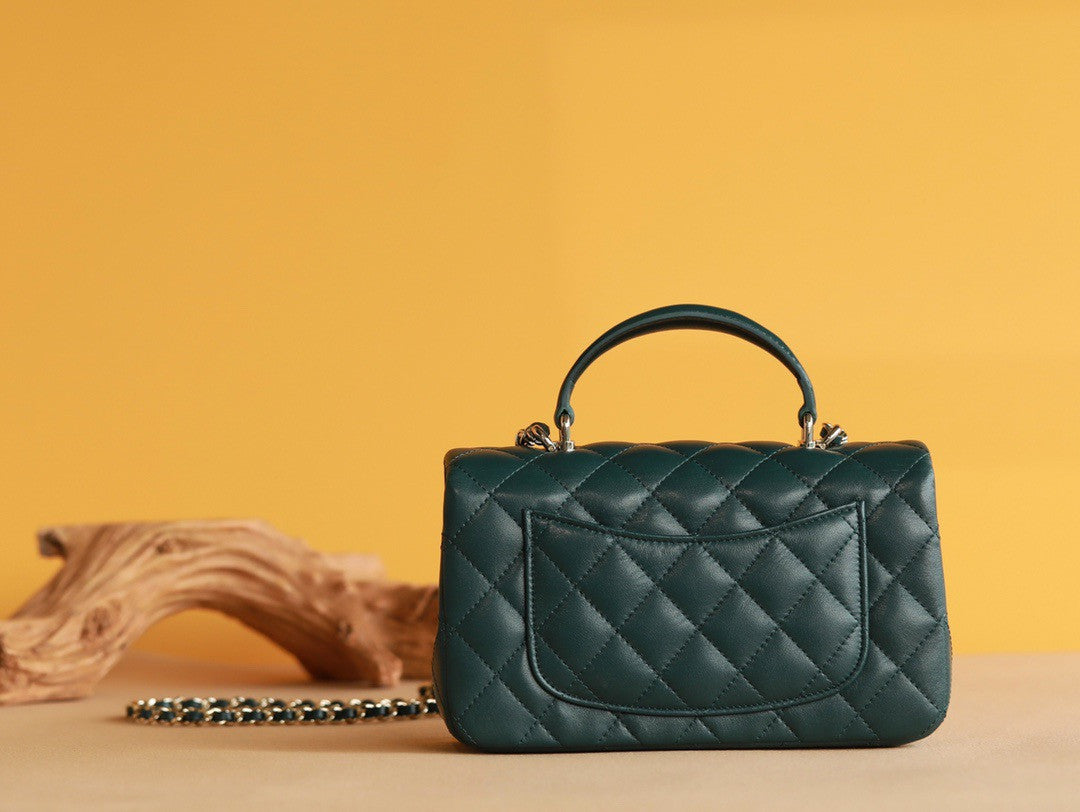 Chanel  Fall-Winter 2022/23 Pre-Collection Green MINI FLAP BAG WITH TOP HANDLE