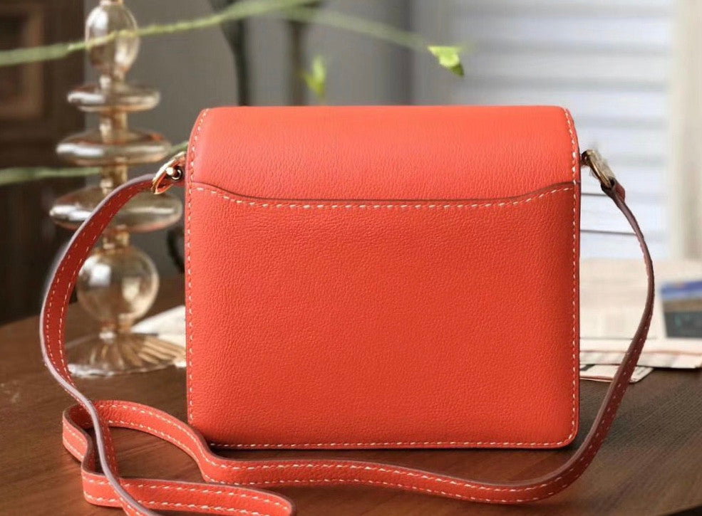 Hermes Orange Evercolor UN POINT SUR DEUX  Mini Roulis Bag
