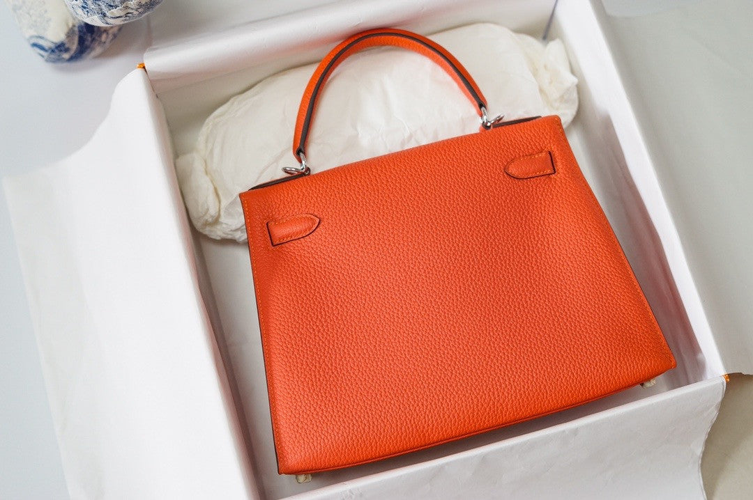 Hermes Limited Edition Kelly 28cm Lettre E Epsom PHW