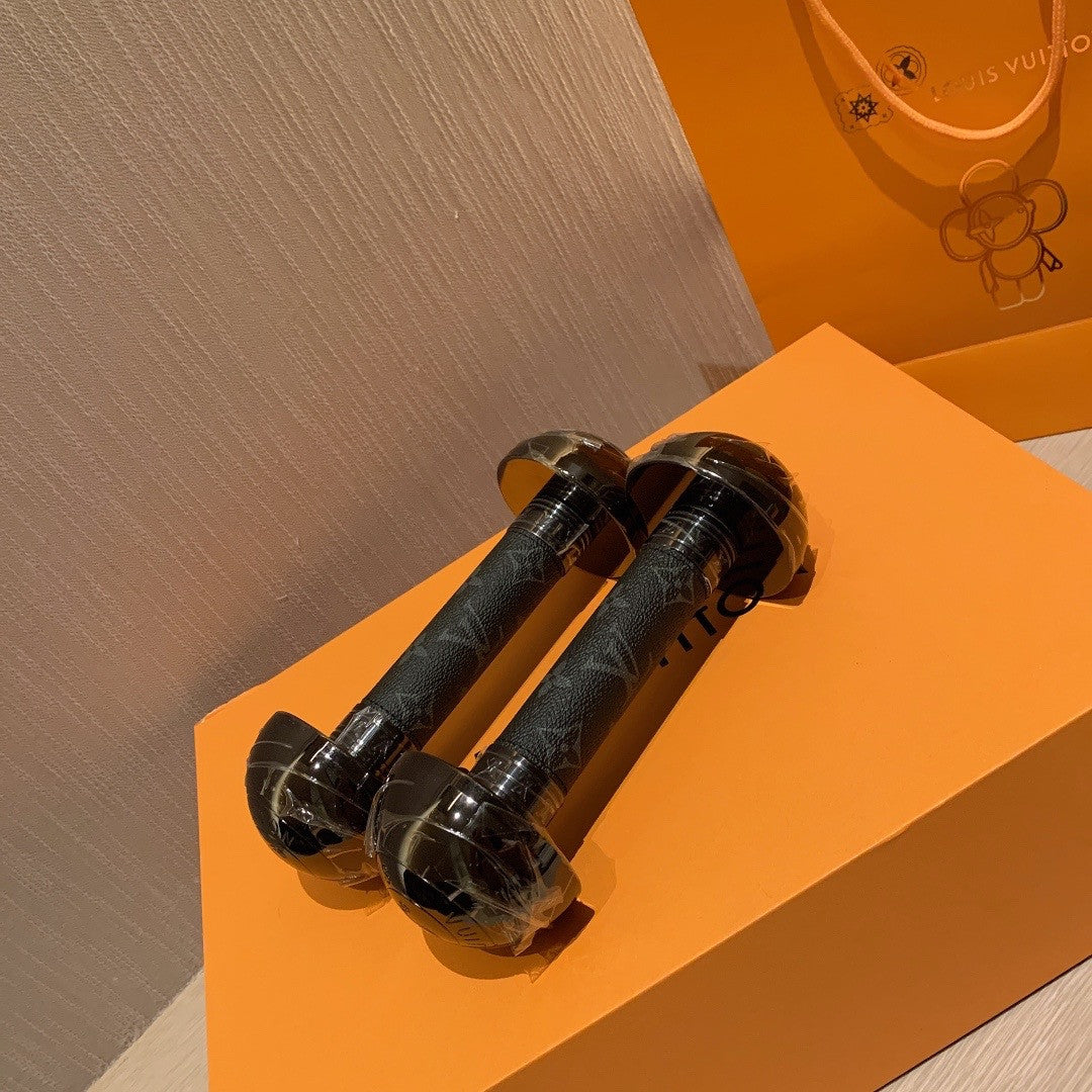 Louis Vuitton GI0433  DUMBBELLS