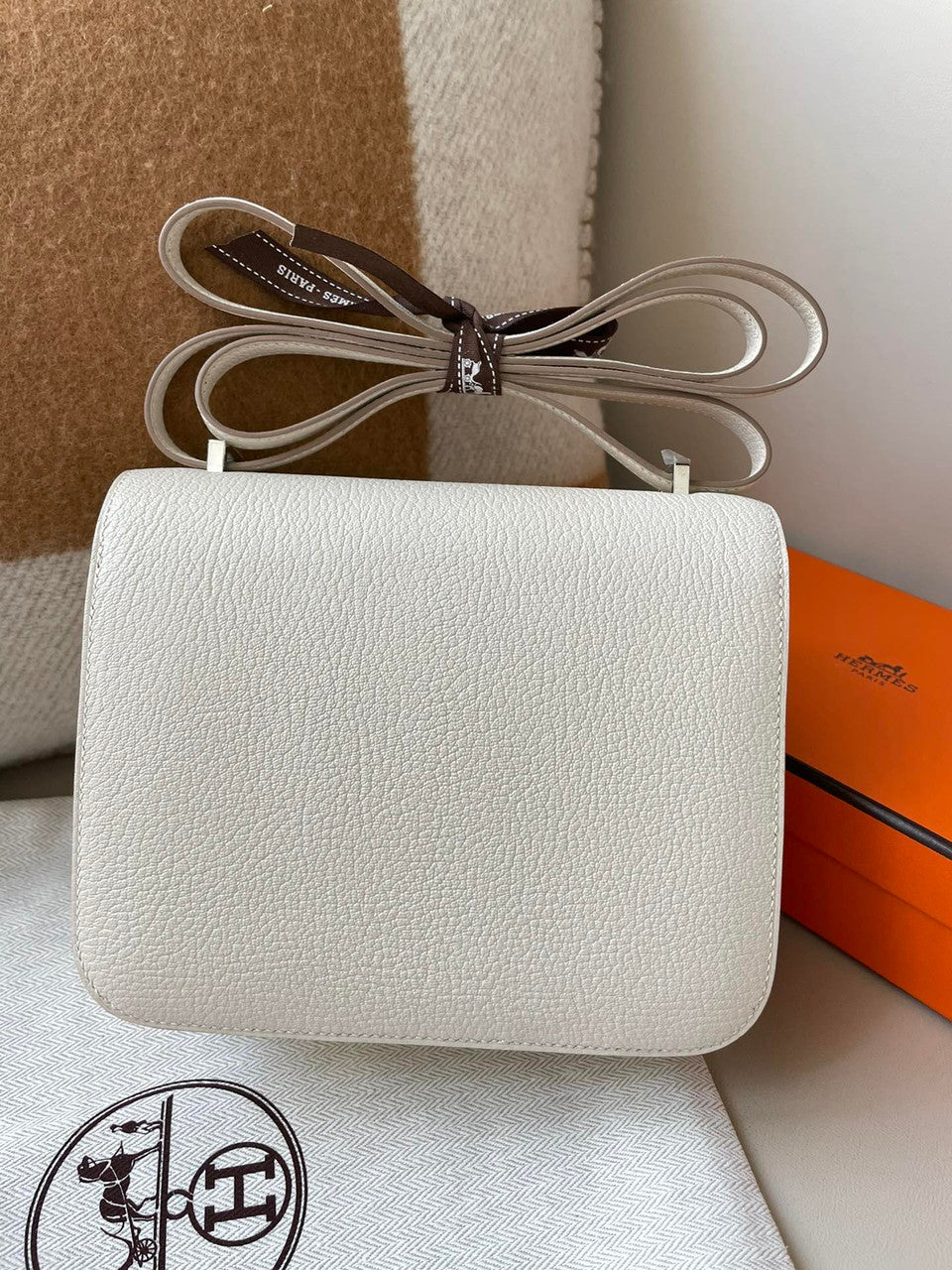 Hermes Craie Constance 19cm Goatskin Palladium Hardware
