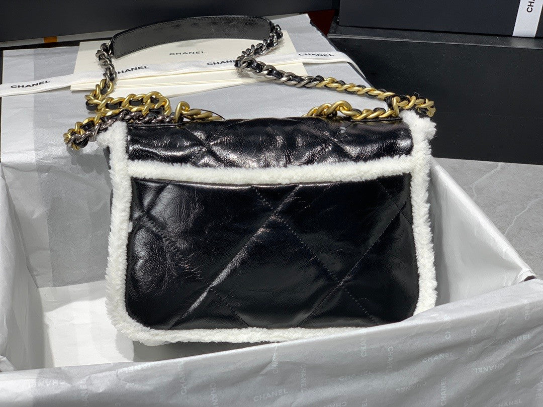 CHANEL Shearling 19 HANDBAG BLACK