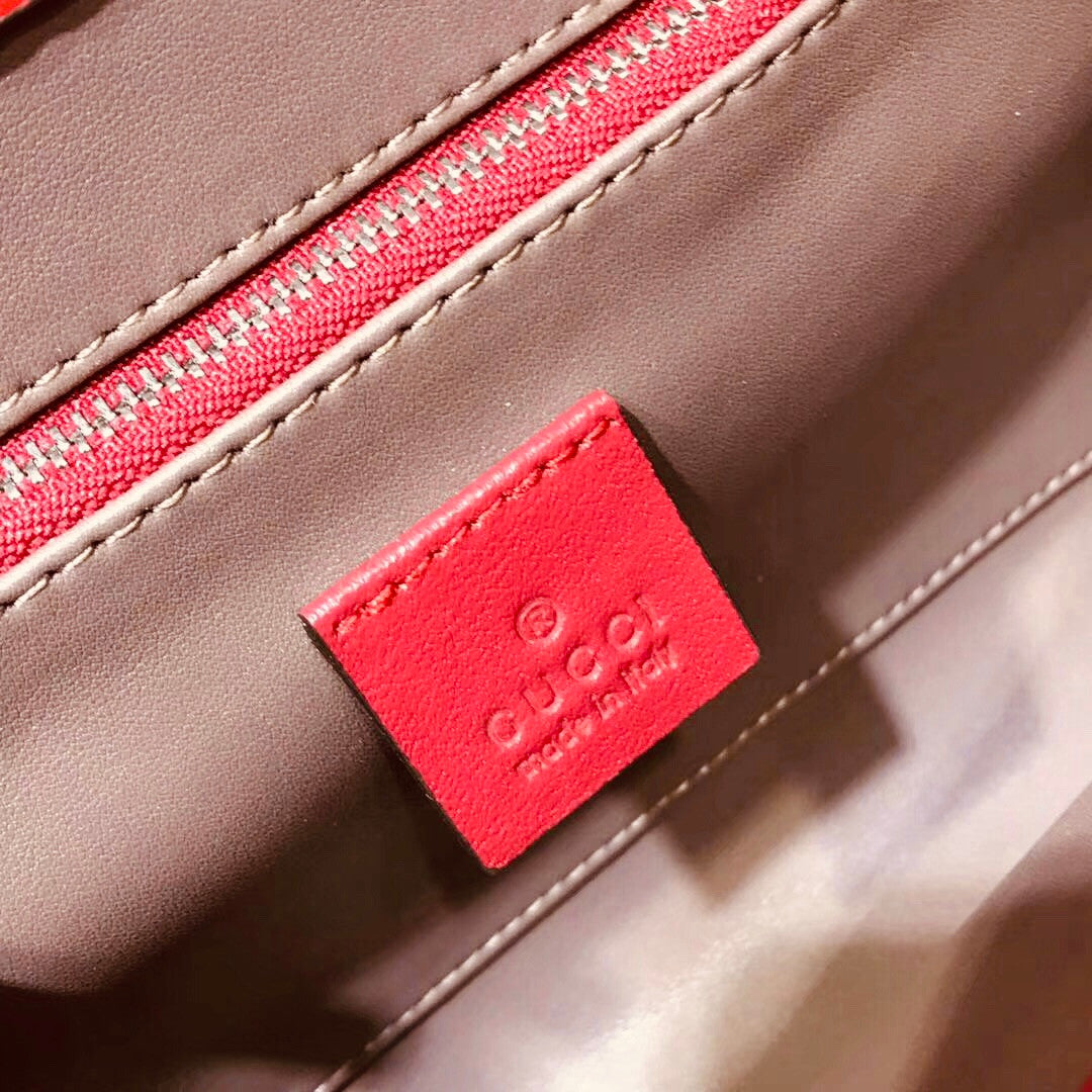 Gucci Red Zumi snakeskin medium top handle bag