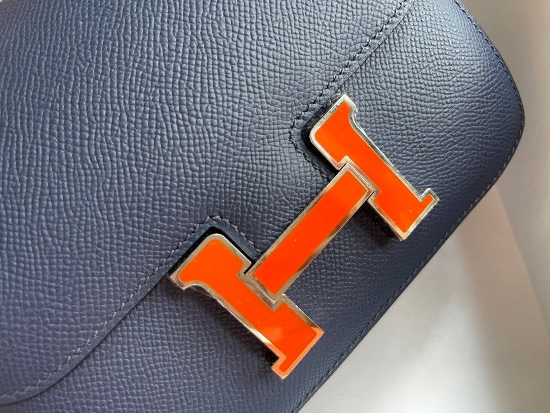 Hermes Black  Constance Epsom leather 18cm With Enamel Hardware