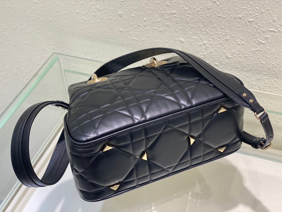 [Priority Release] Christian Dior The lady Dior 95.22 Bag Medium Black