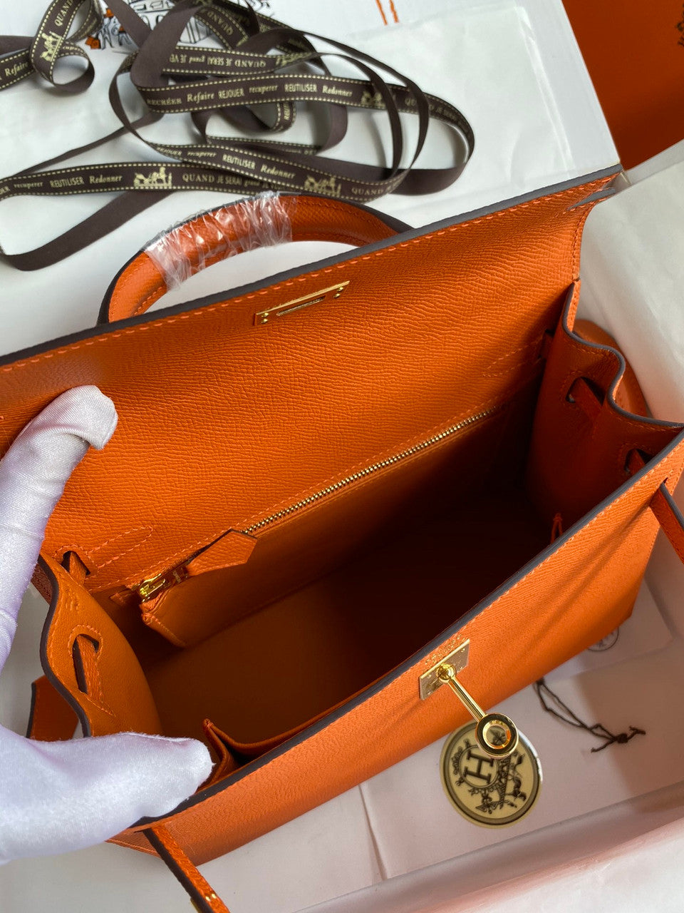 HERMES KELLY 28 SELLIER ORANGE EPSOM GOLD HARDWARE