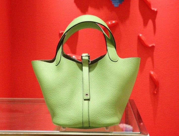 Hermes Vert Criquet Picotin Lock MM Togo Leather Bag