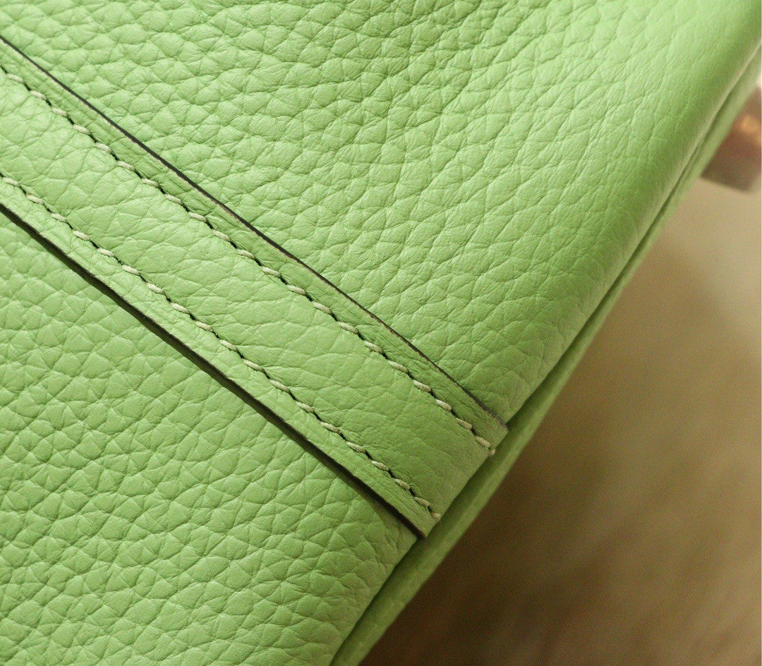 Hermes Vert Criquet Picotin Lock MM Togo Leather Bag