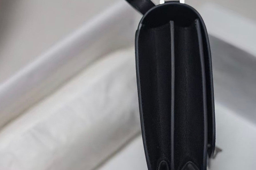 Hermès Limited Edition 2002 20cm Black Enamel Hardware