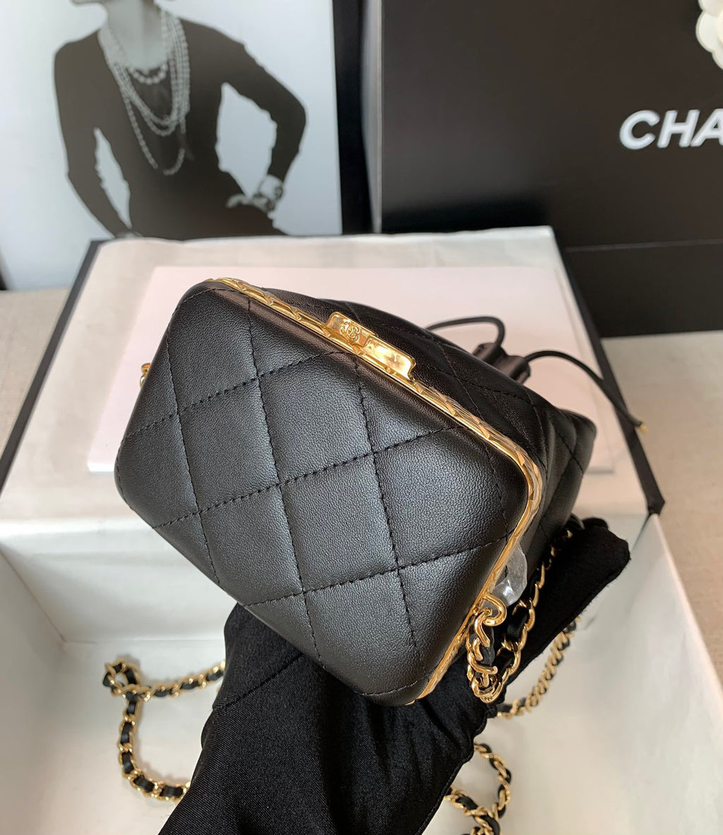 Chanel SMALL BUCKET WITH CHAIN