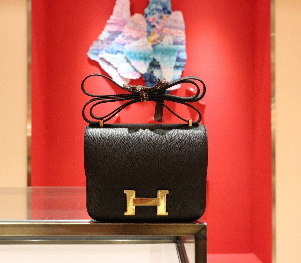Hermes Black Constance Epsom leather 18cm Gold Hardware